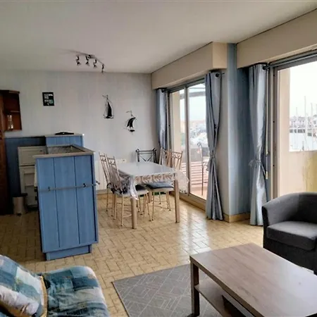 Apartment T2 Avec Balcon Au Coeur Des Sables D'olonne, 150m Du Centre, Ascenseur, Equipements Modernes - Fr-1-331-213 Les Sables-d'Olonne