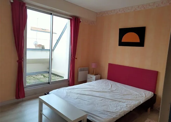 아파트 T2 Avec Balcon Au Coeur Des Sables D'olonne, 150m Du Centre, Ascenseur, Equipements Modernes - Fr-1-331-213 *